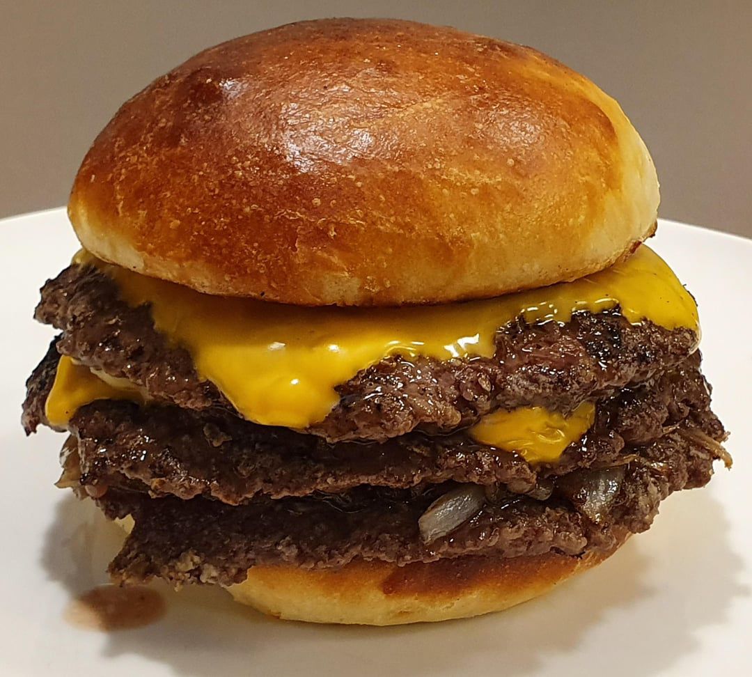 TRIPLE SMASH BURGER
